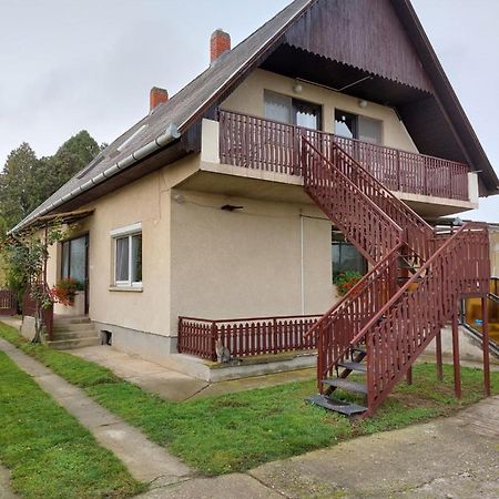 Panna Apartmanház Balatonlelle Exterior foto