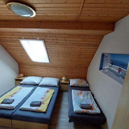 Panna Apartmanház Balatonlelle Exterior foto